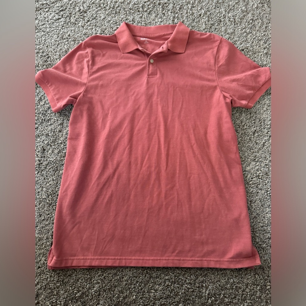 Men’s Old Navy collar shirt.